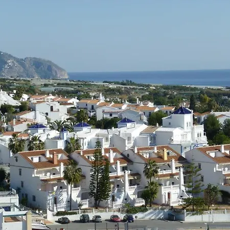 De 2* Nerja